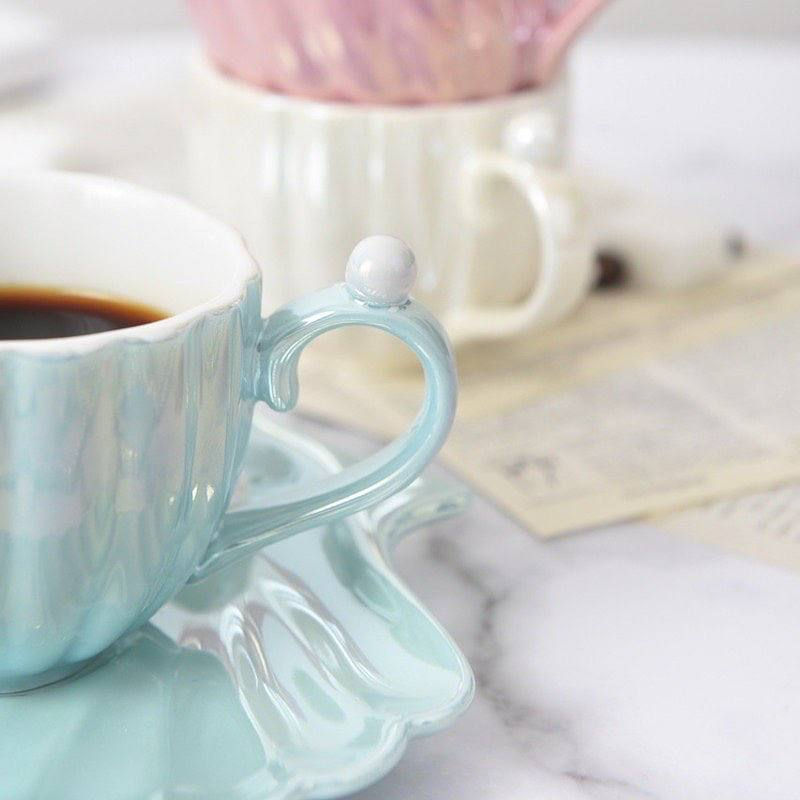 Thumbnail: Cup decorated