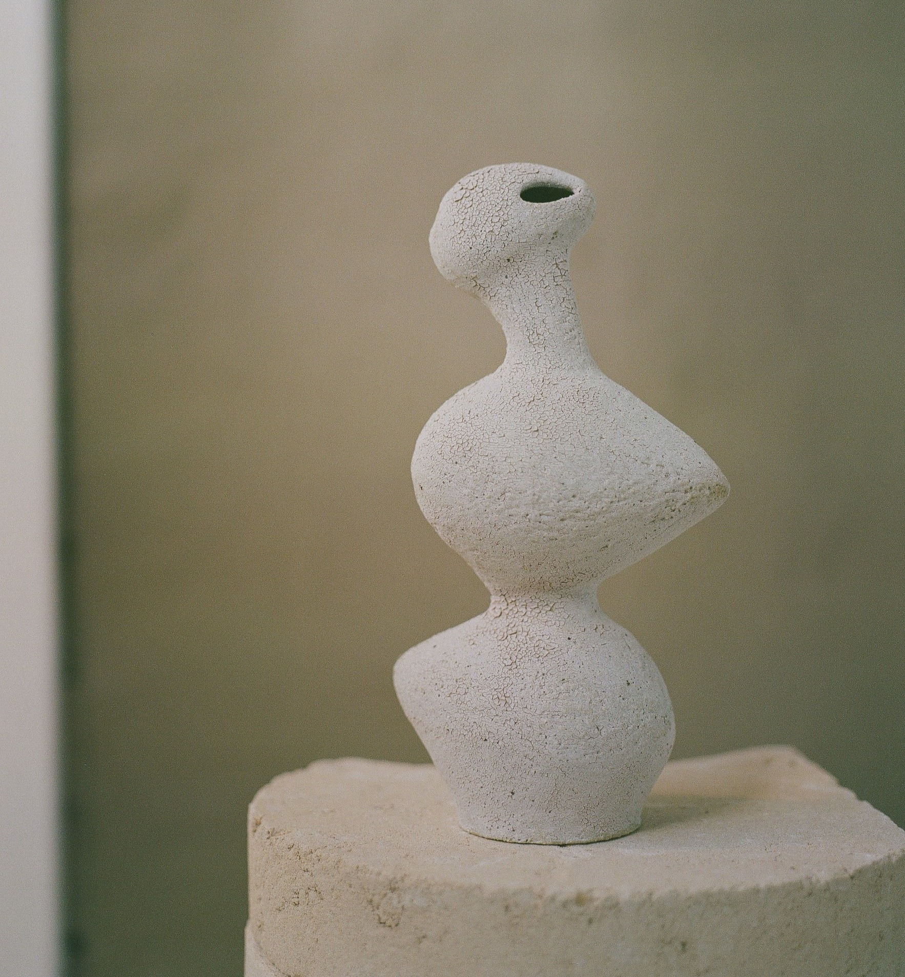 Some place new (Ecru)