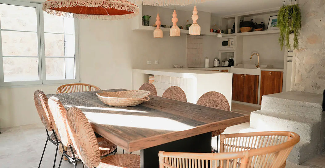 Cuisine salle à manger mas Saint-Paul-de-Vence location luxe