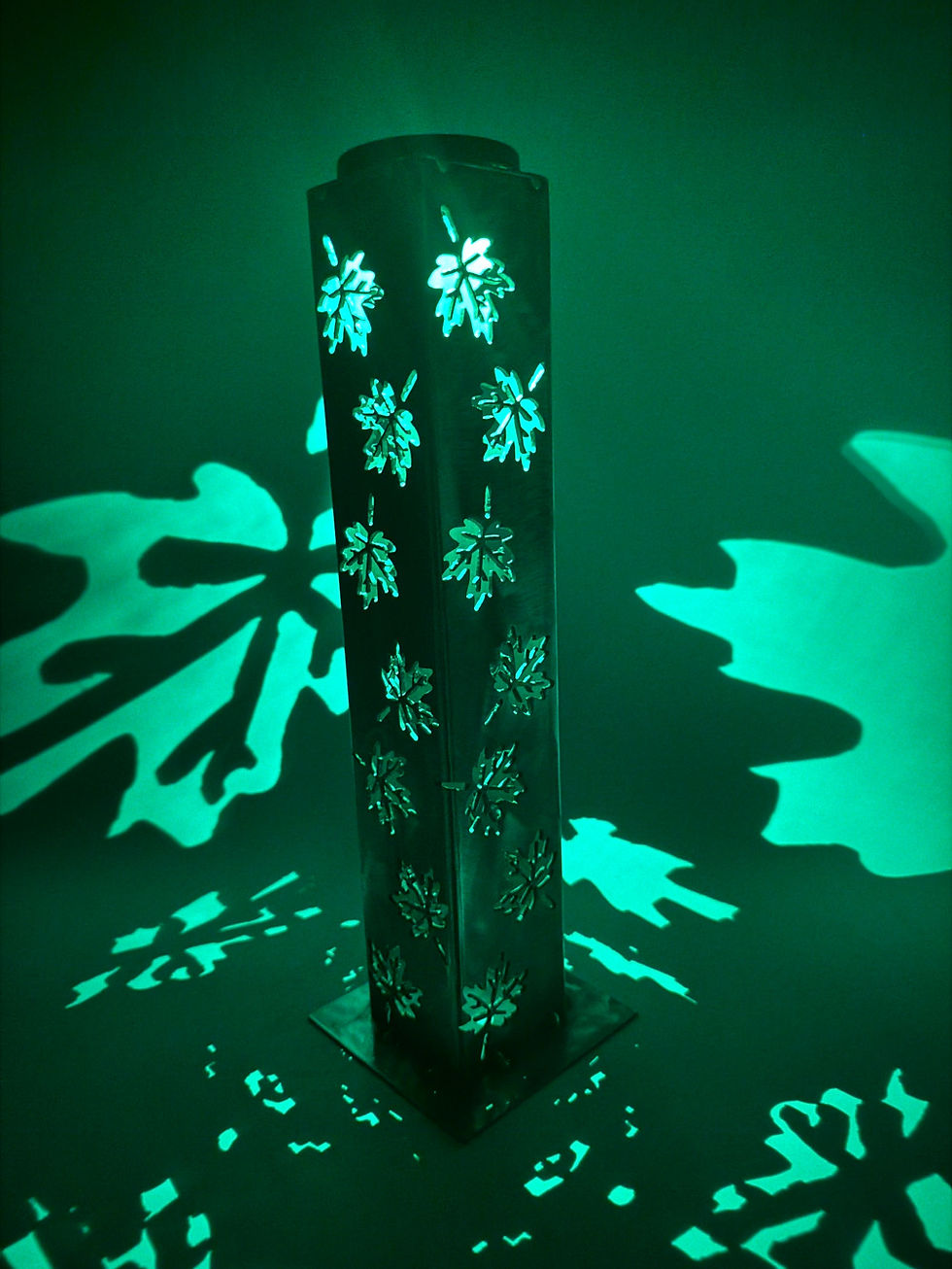 Thumbnail: Light Post Fall Maple Leaf