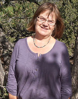LAN5569_Out_and_About_Anrahyah_Arstadt.jpg