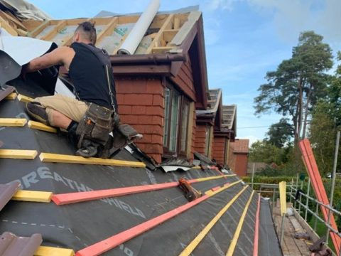 Leaking-Roofs-480x360.jpg