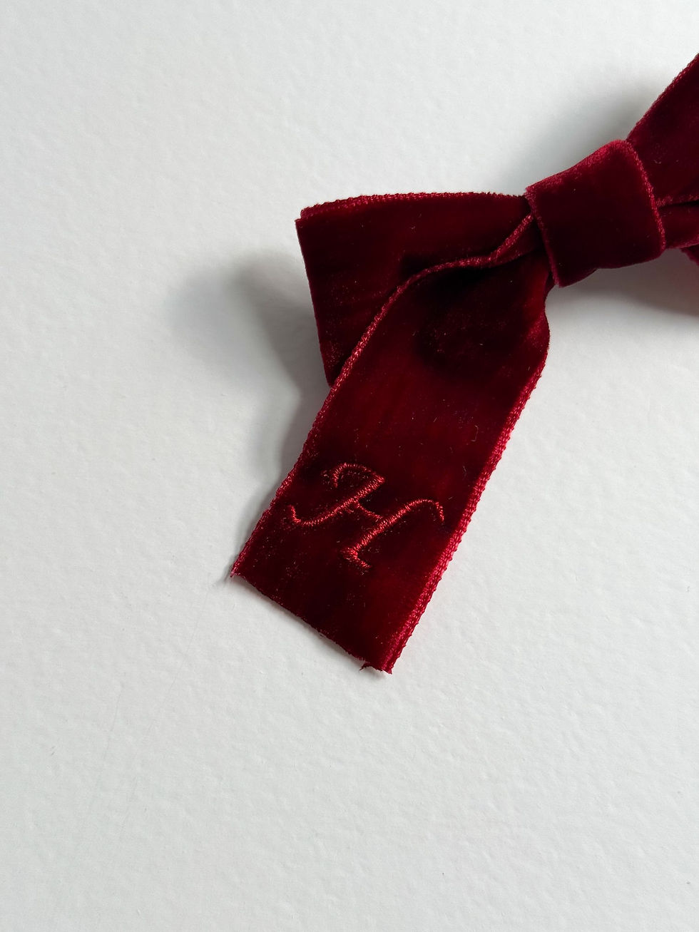 תמונה ממוזערת: סיכת ראש קטיפה בורדו