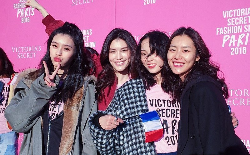 Xi Mengyao, Sui He, Ju Xiaowen, and Liu Wen, the four top Chinese models who walked the 2016 Victoria’s Secret Fashion Show. Photo from NextShark, but originally appeared on Liu Wen’s Instagram @liuwenlw.
