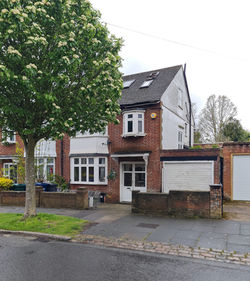 Queens old pic_edited_edited