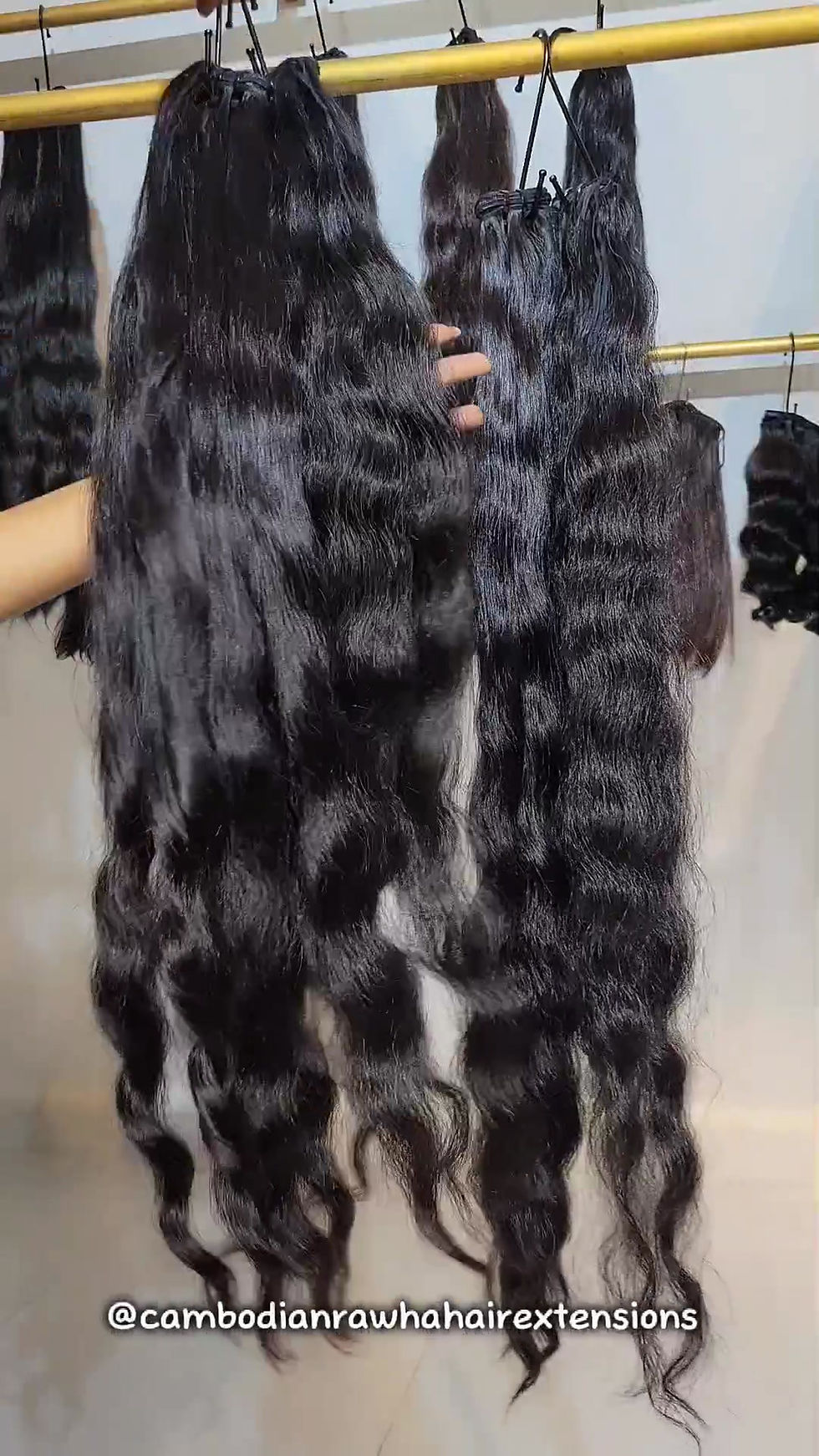 Thumbnail: Wavy Curly Blend C317