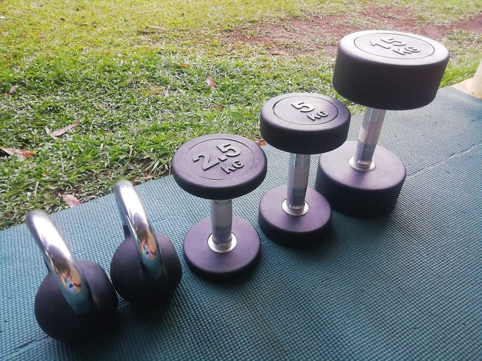 Cuánto peso debo cargar y cuánto tengo que entrenar para ganar músculo