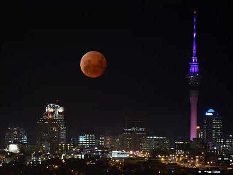 🌙 December 2025 Moon Magic Guide: Flow with the Lunar Energy