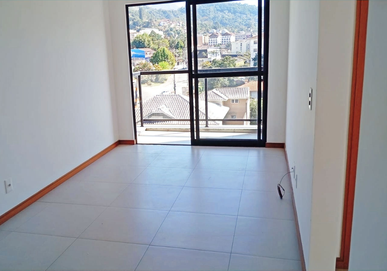 Aluguel - Apartamento de 2 quartos - Alto - Teresópolis