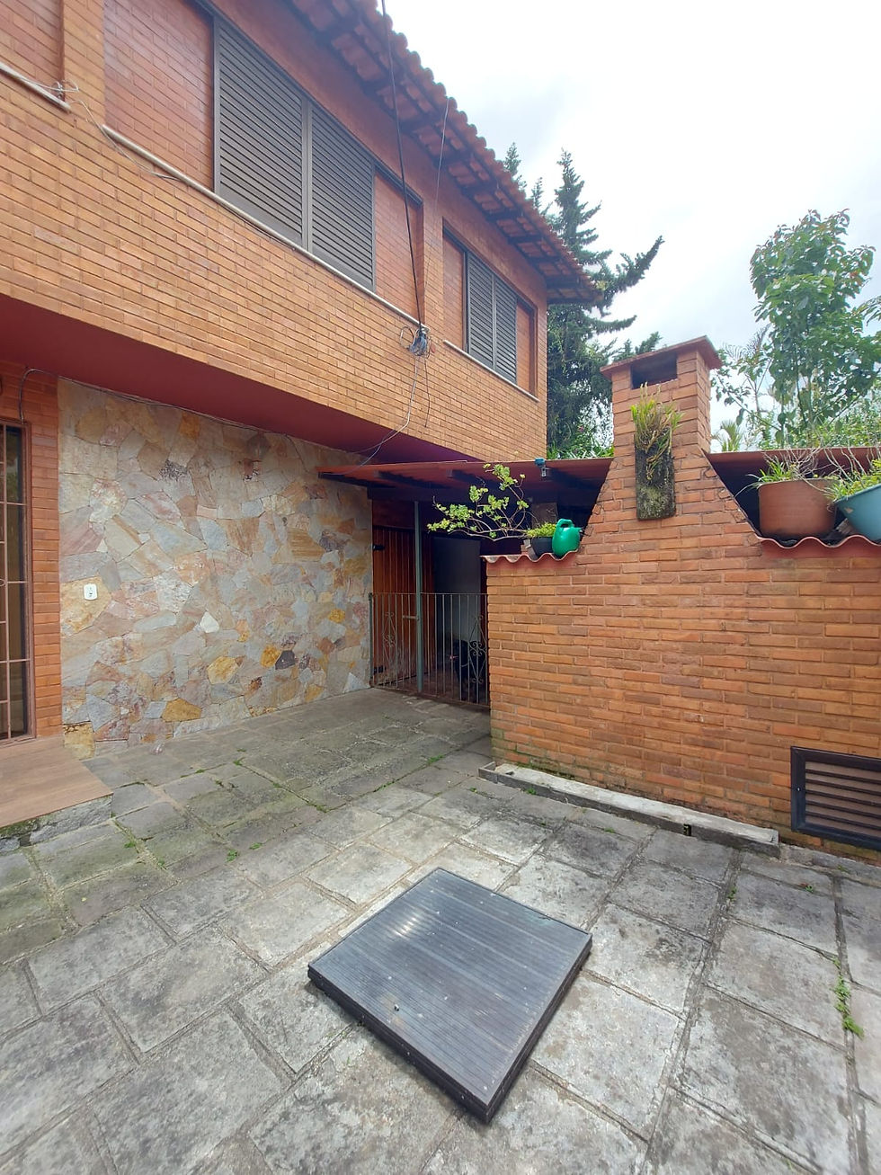 Miniatura: Casa com 5 Quartos em Condomínio - Parque do Ingá (Alto) - Teresópolis