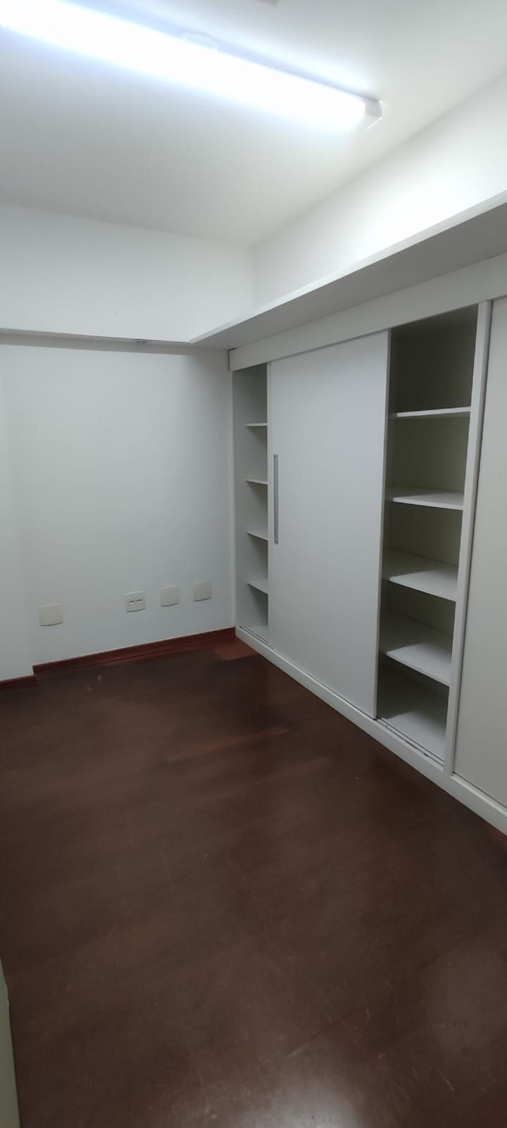 Miniatura: Loja com sobreloja 270 m2 - São Pedro - Teresópolis