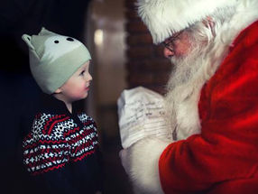 Father Christmas arrives at Groombridge Place