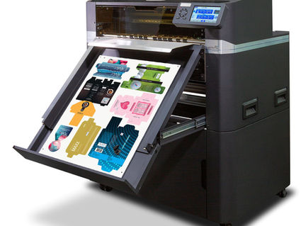 Plockmatic ColorCut SC7800 Pro-RS XL redefines cutting and creasing