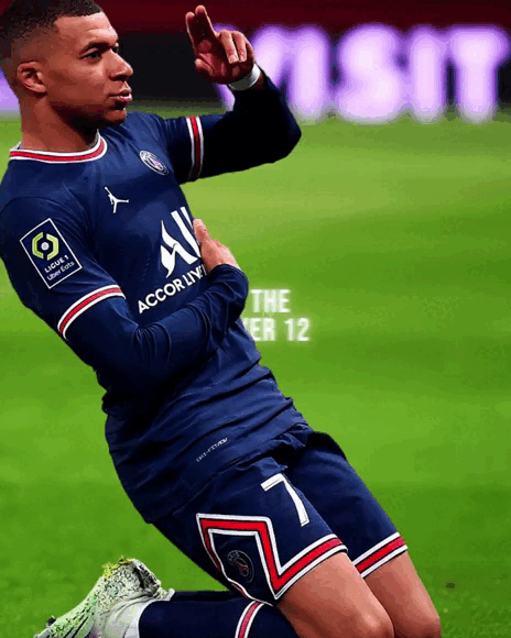 Motion flyer de Kylian Mbappé con frase "Be The Player 12" para campaña Player 12