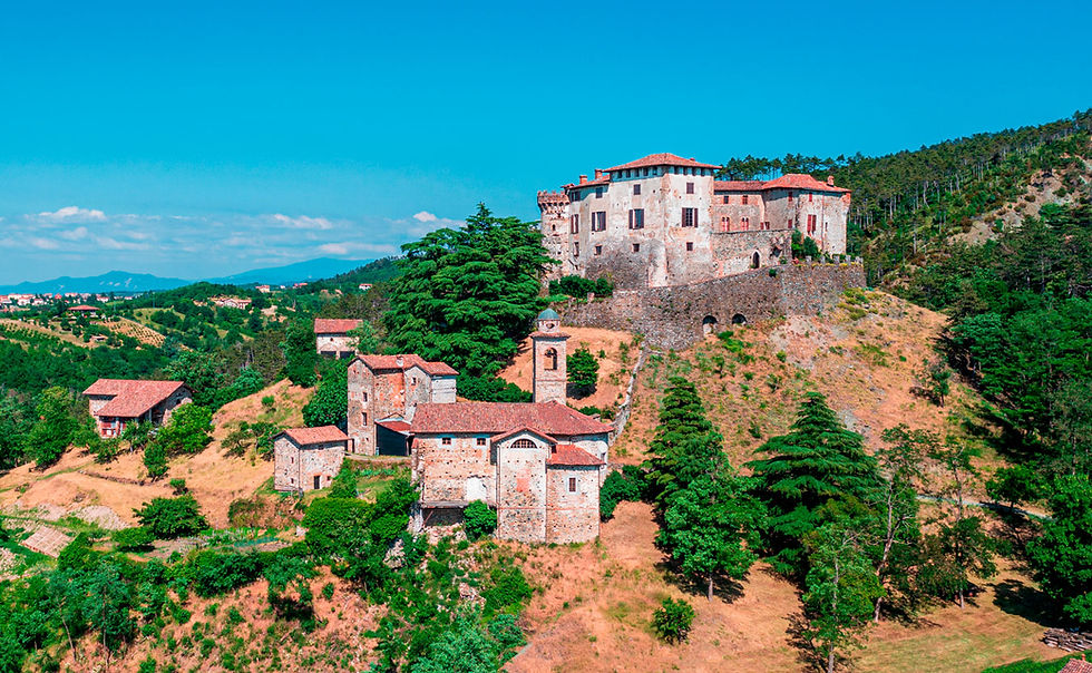 Castello-di-Casaleggio-Boiro-01.jpg