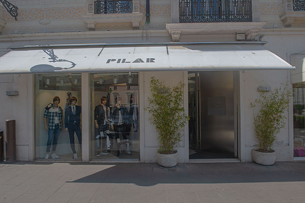Pilar ModaUno stile raffinato e ricercato, un negozio sempre attento alle diverse esigenze