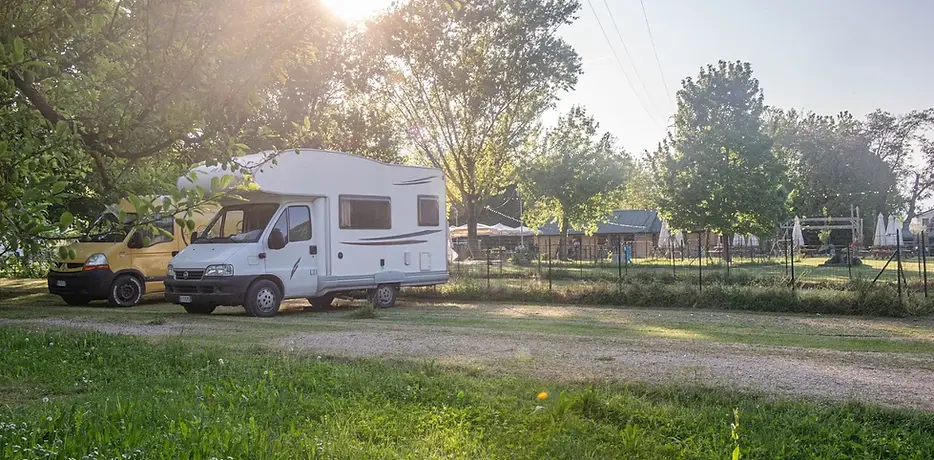 Area sosta camper cornedo vicentino bicibar relax natura pista ciclabile vicenza agno (1).