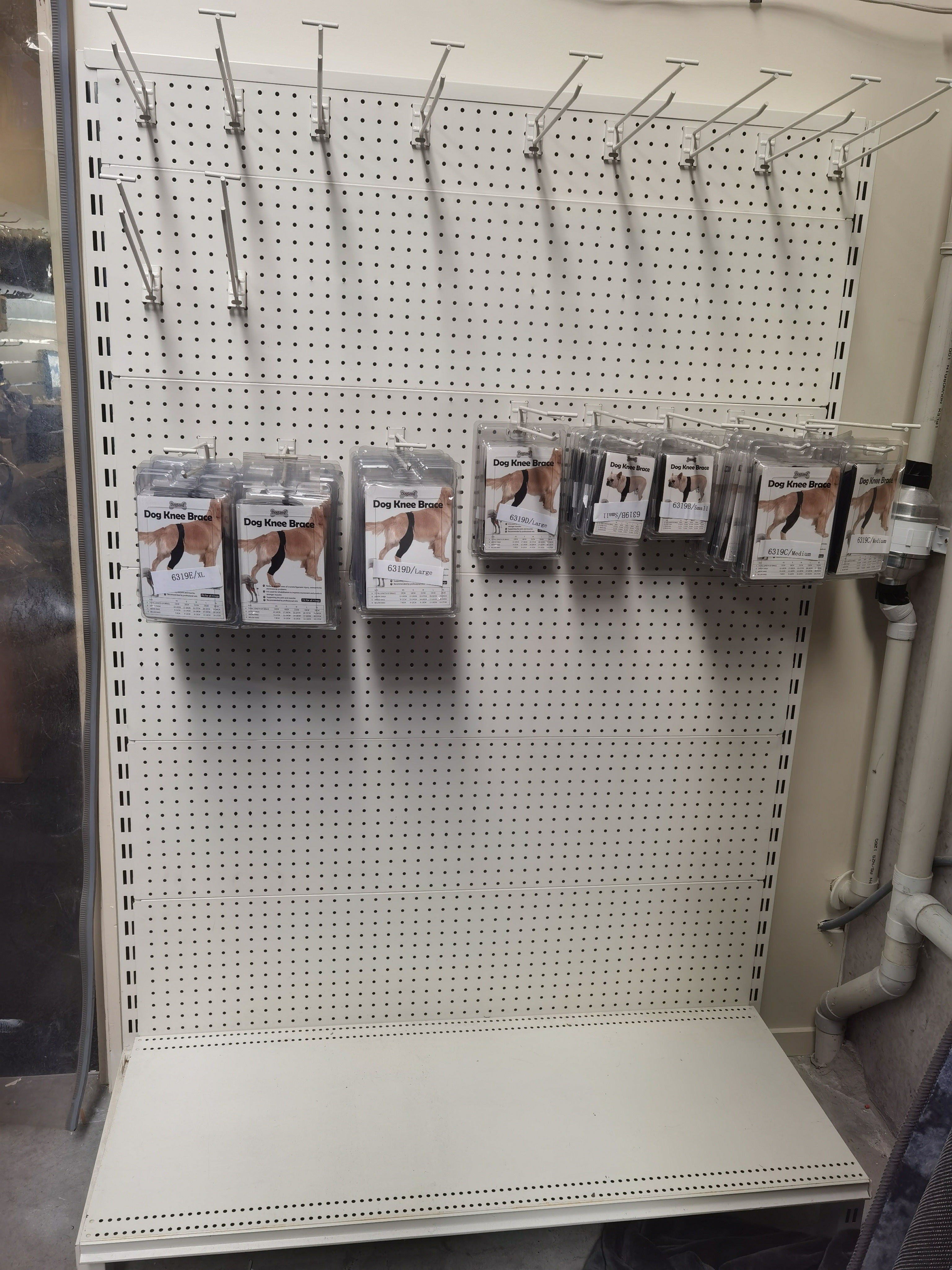 Supermarket Retail shelf