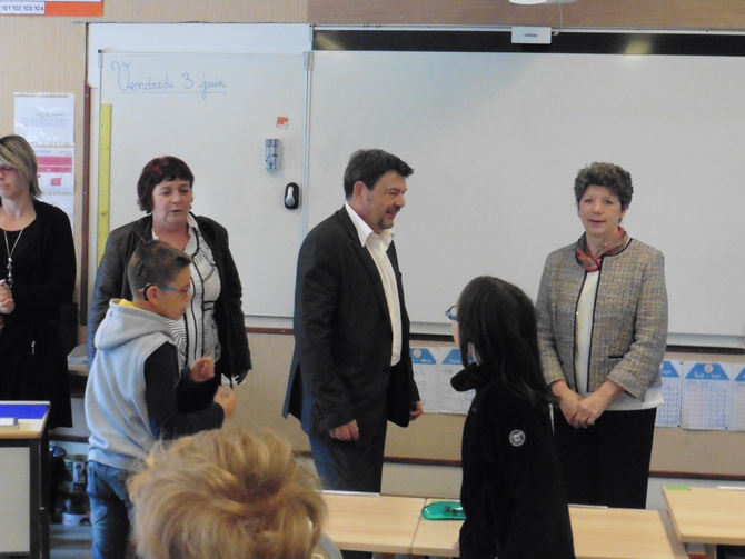 Visite à l'école Victor Hugo de Saint Genis les Ollières vendredi 3 juin 2016