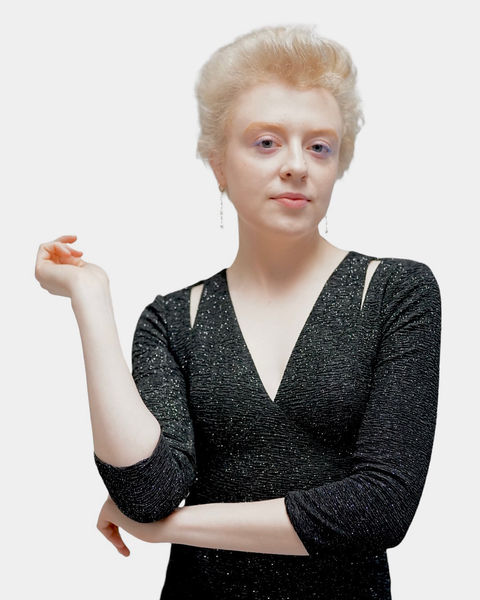 Ellie Classy Black Dress head shot