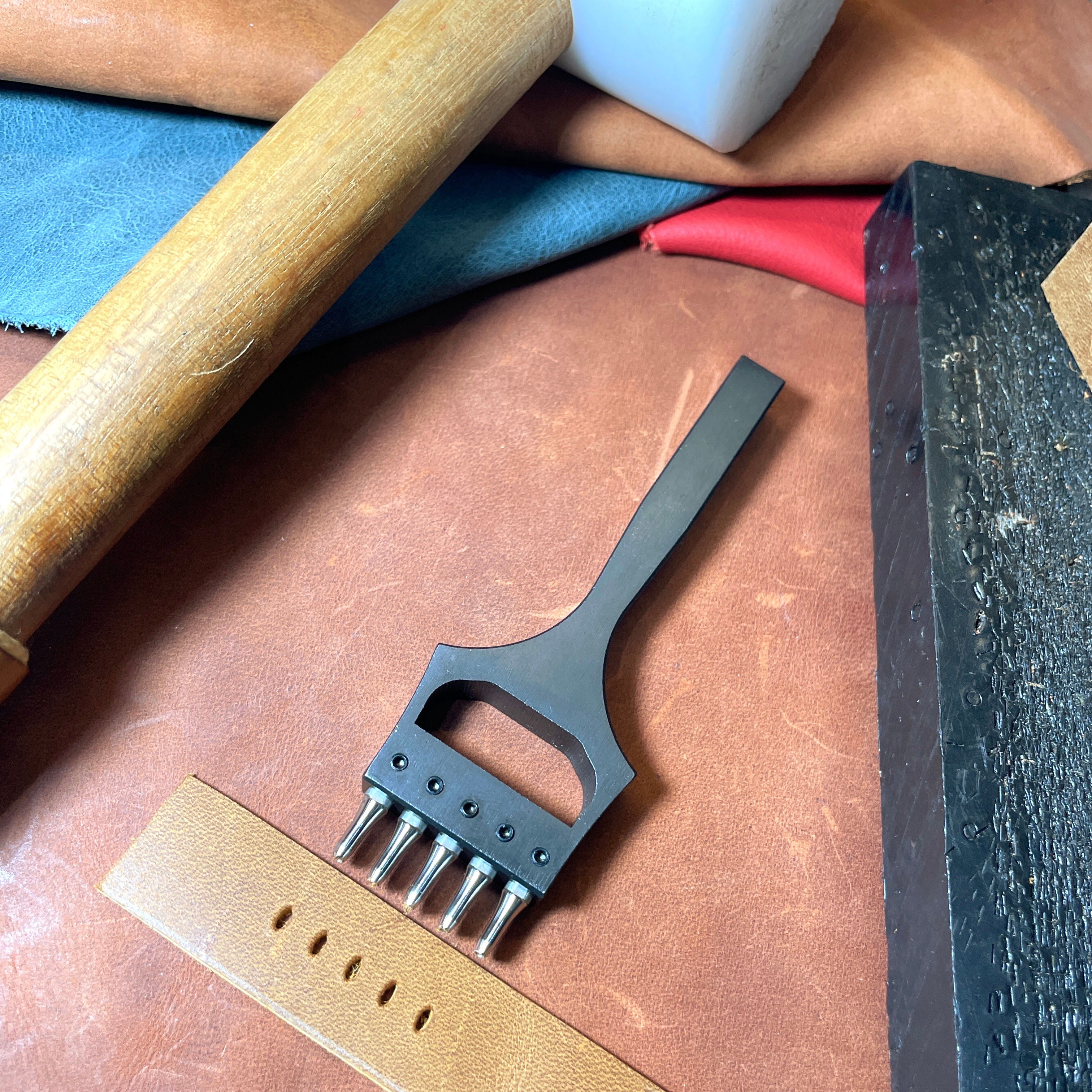 Watch Strap Mini Oval Punch