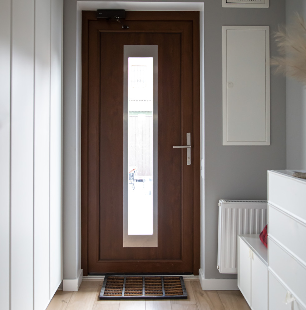 close-up-wooden-door-hallway-style-minimalism.jpg