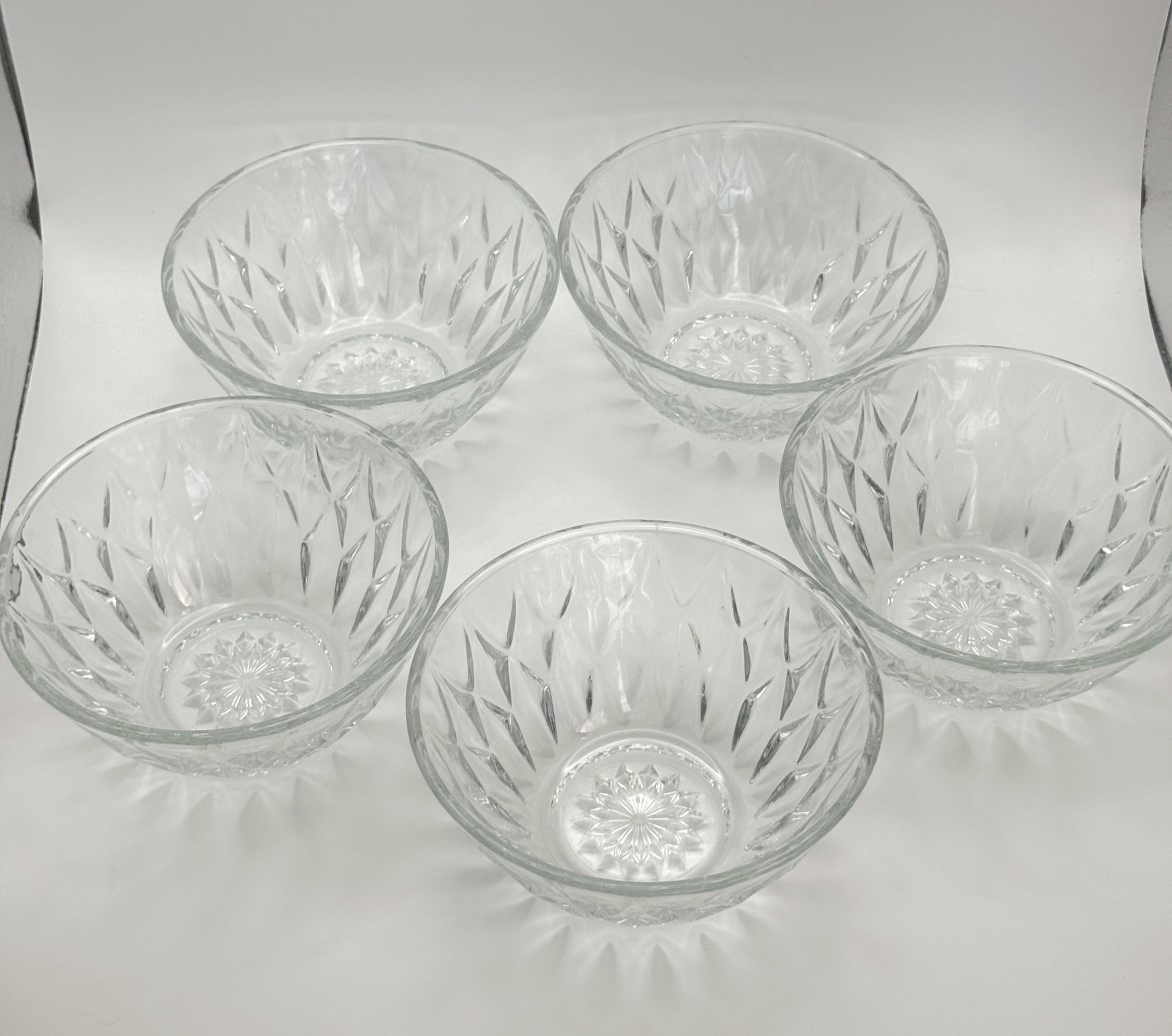 Set of 5 Anchor Hocking Crown Point Round Bowls