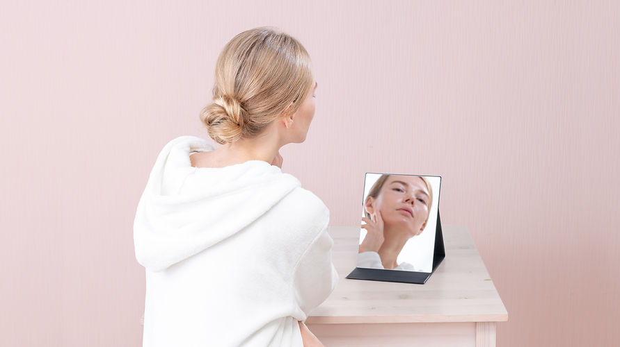 folding mirror