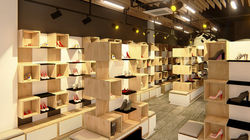 MALL-LADIES SHOES