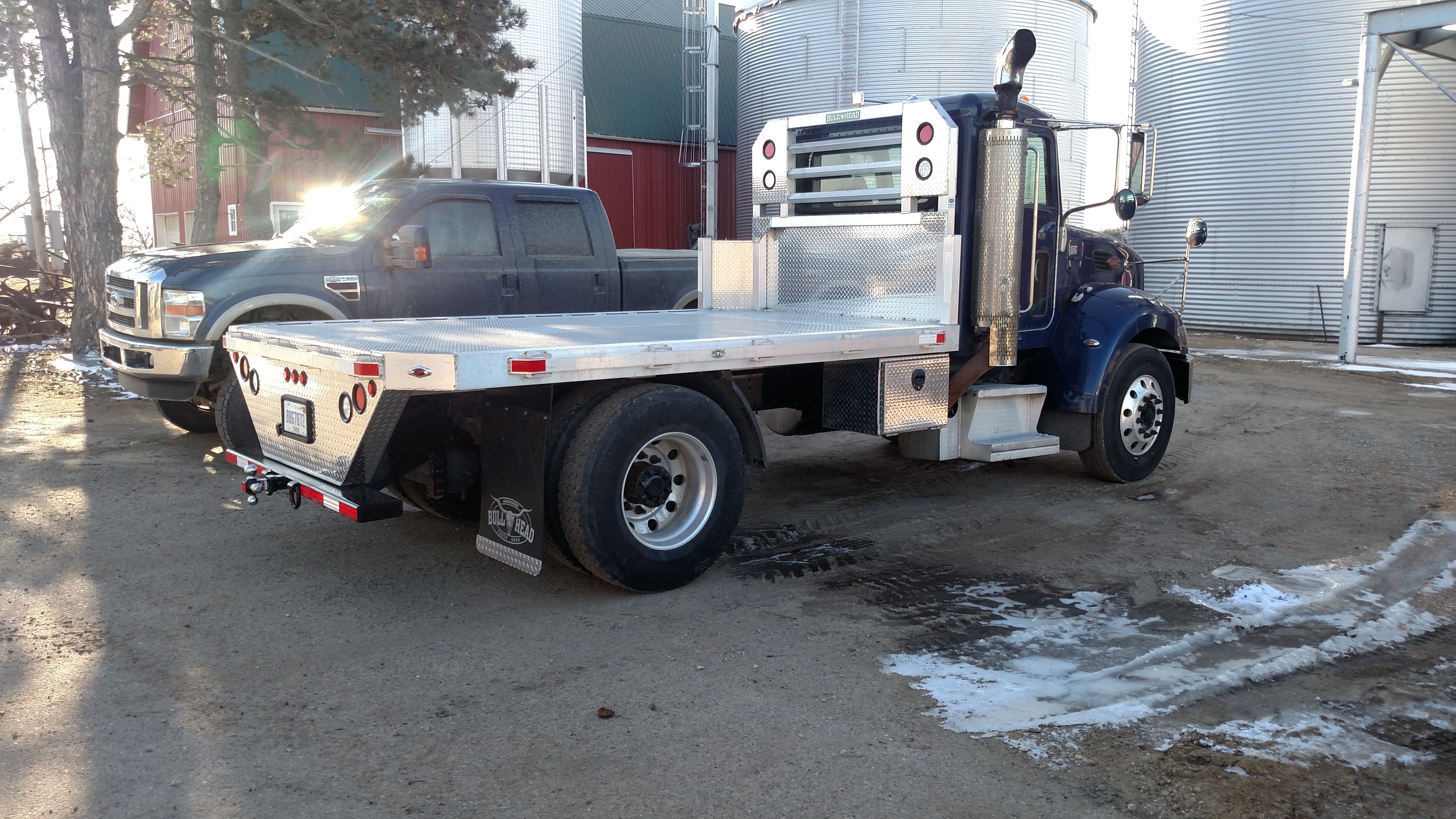 Peterbilt with Aluminum Flat Bed