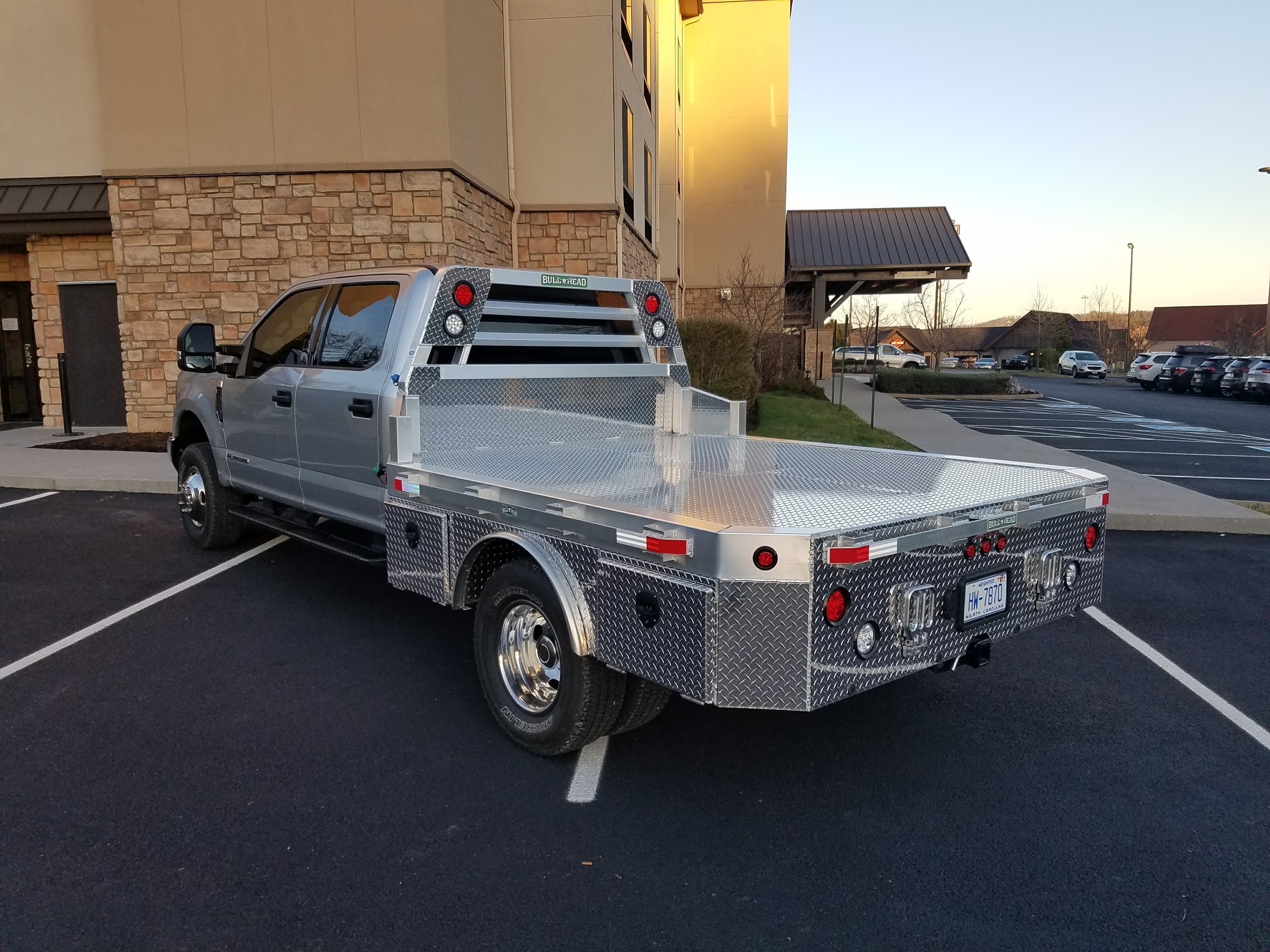 Ford F-350 Skirted Hauler Body