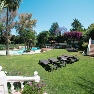 luxury yoga retreats spain