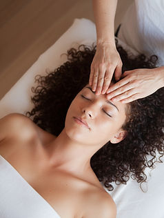 Reiki Healing Session_edited_edited.jpg
