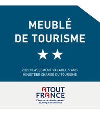 Plaque-Meuble_tourisme2_2025_edited.png