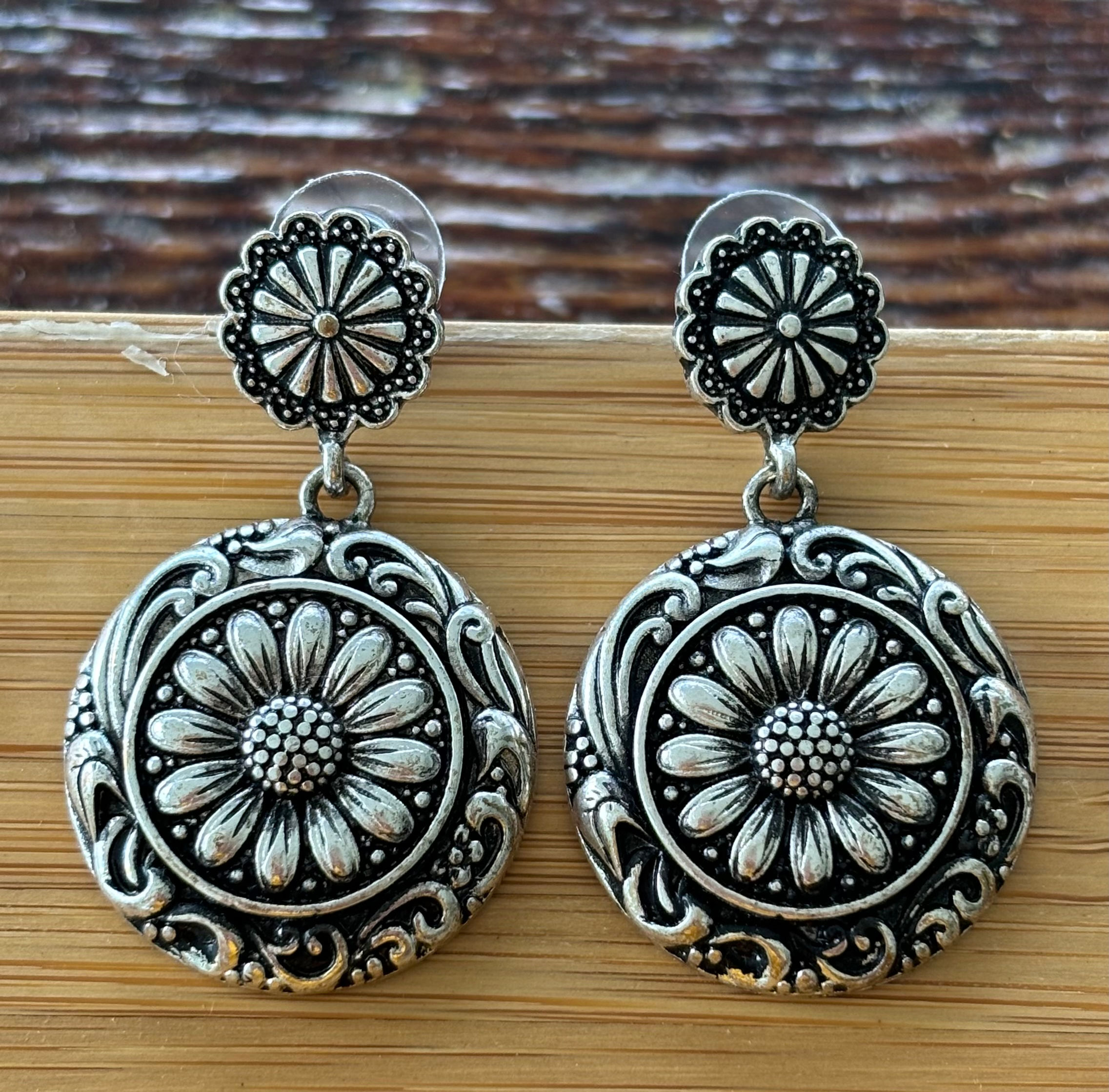 Silver Metal Sunflower - Earrings