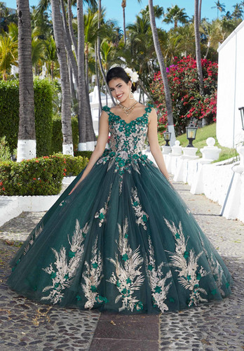 green emerald velvet dress Emerald Green Quinceanera Dresses Tulle Lace Appliques Sweet 16 Birthd –  Hebebridal