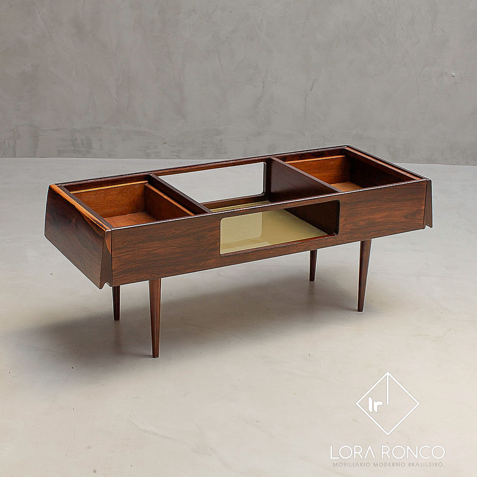 Miniatura: Martin Eisler e Carlo Hauner: mesa de centro em jacarandá maciço,vidro e espelho