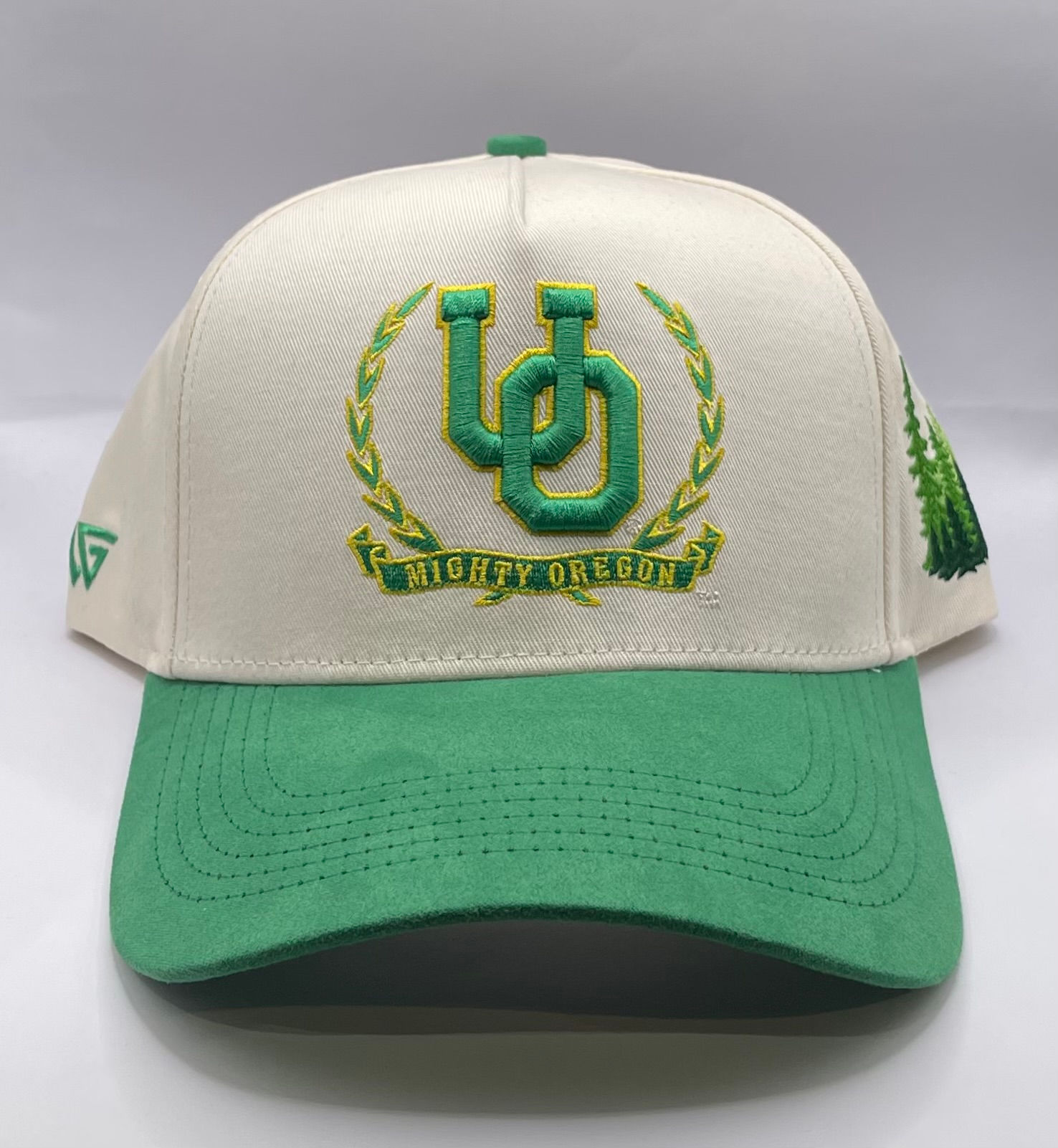 Oregon Ducks White/Green-Suede Trees AFrame