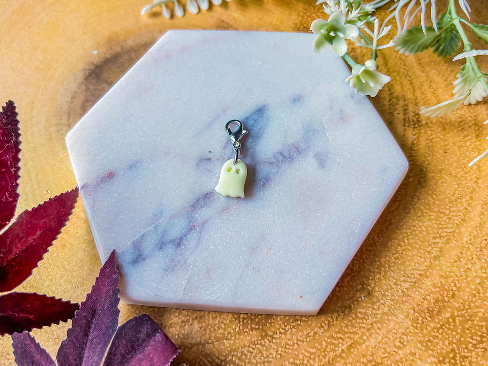 Ghost Charm (glow in the dark)