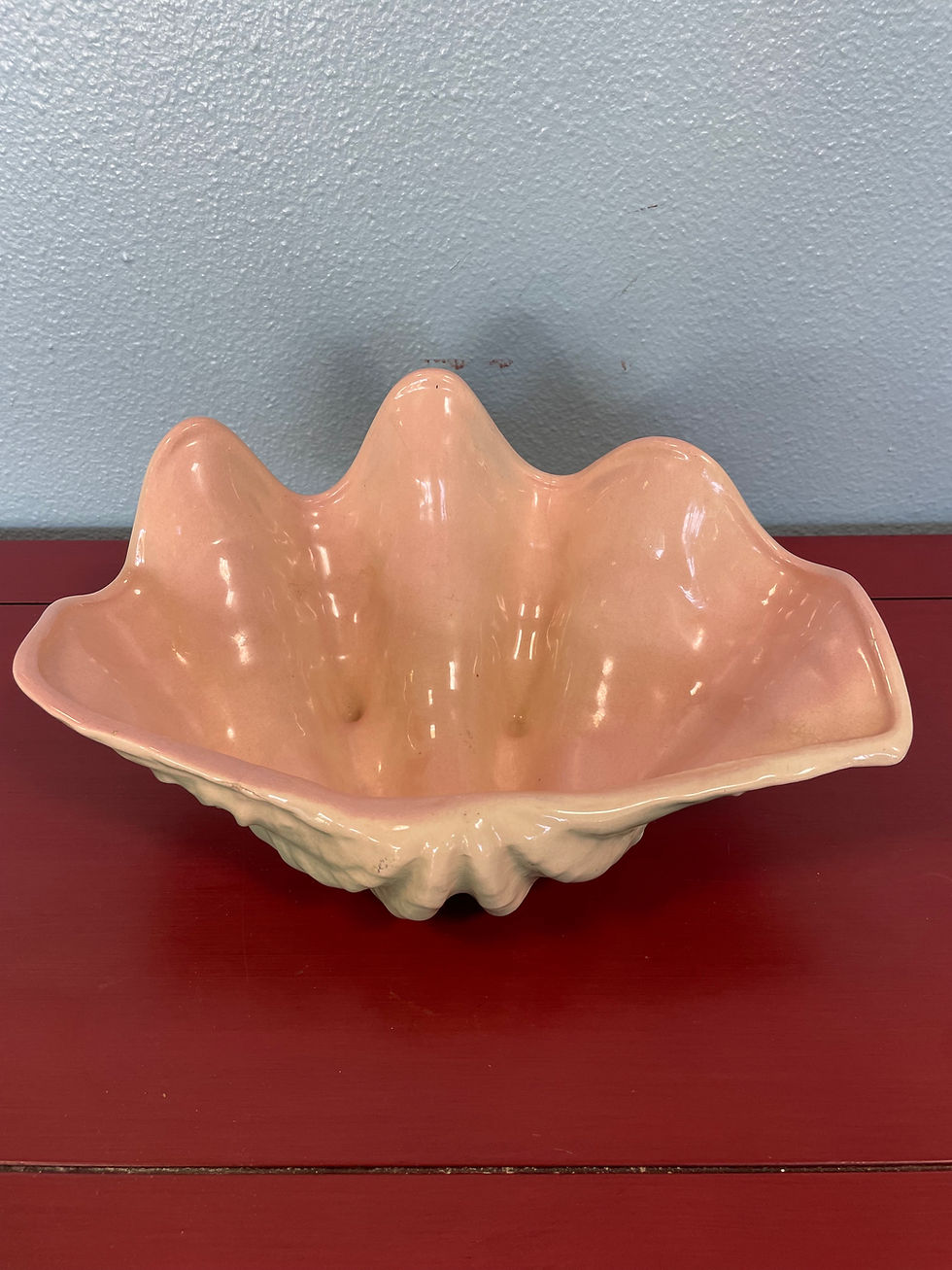 Thumbnail: Vintage Clamshell Decorative Bowl
