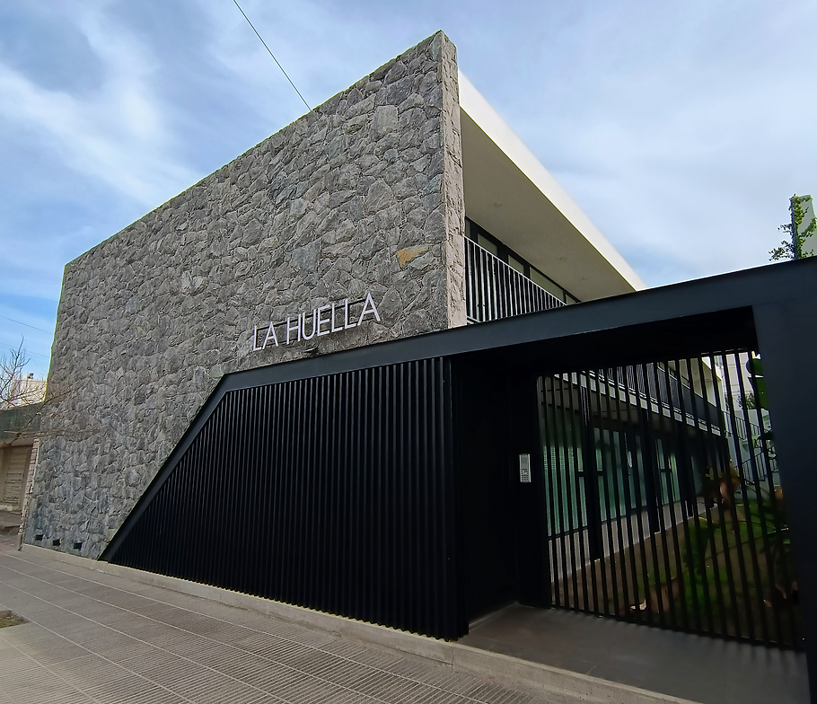 la huella arroyito.png