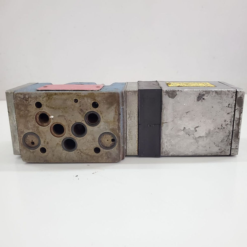 Thumbnail: MOOG SERVO VALVE D661Z4379E ServoJet Hydrauli H20H0WB4NM5HB 24VDC Germany