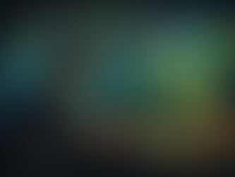 Άνδρας αναλύει αποδόσεις στοιχήματος σε laptop με γραφήματα και ένδειξη Value Bet, παράδειγμα στρατηγικής value betting