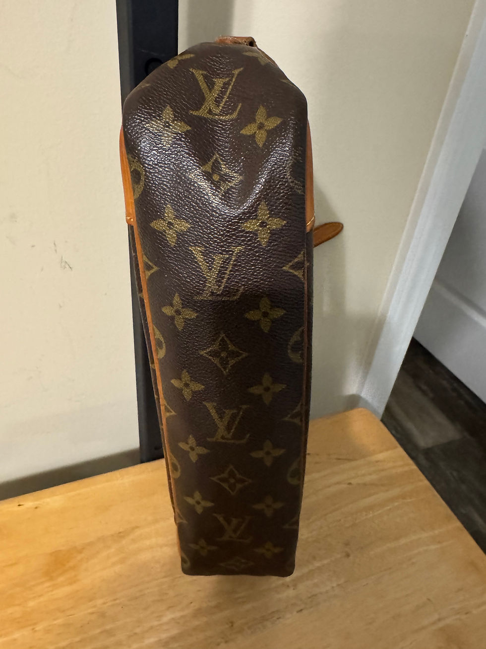 Thumbnail: Louis Vuitton Trocadero 28