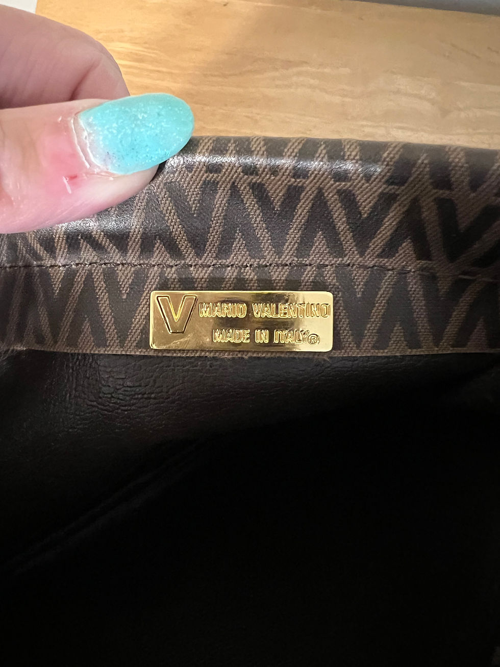 Thumbnail: Valentino Clutch