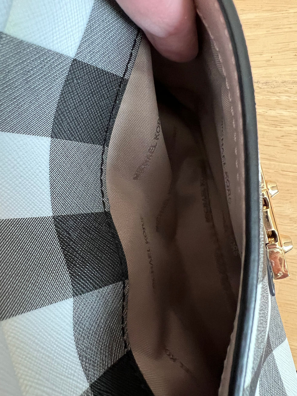 Thumbnail: Michael Kors Sloan Leather Hand Bag
