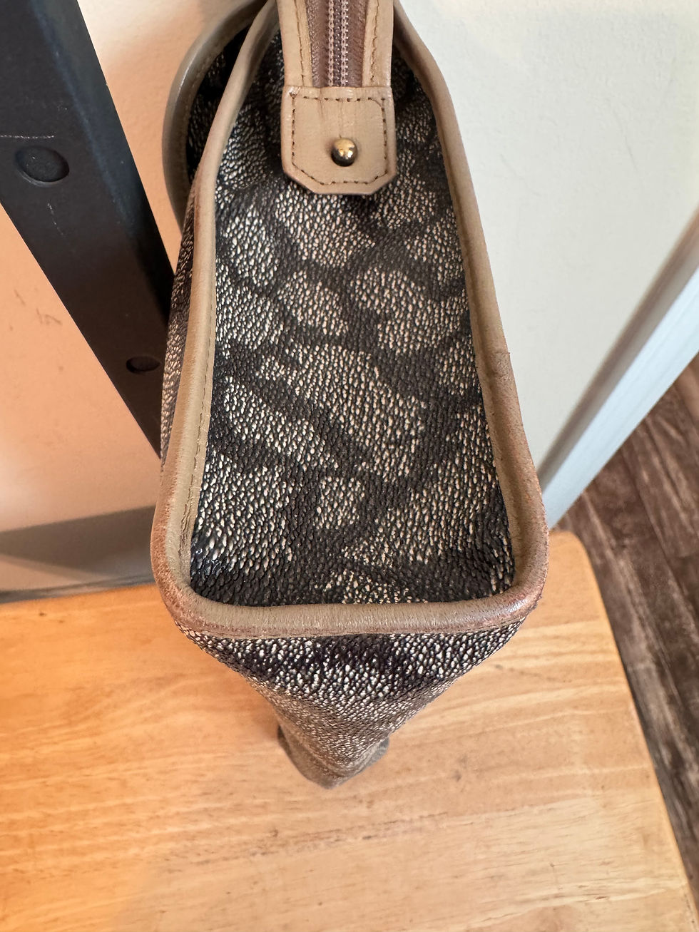 Thumbnail: Yves Saint Laurent Giraffe Zip Clutch