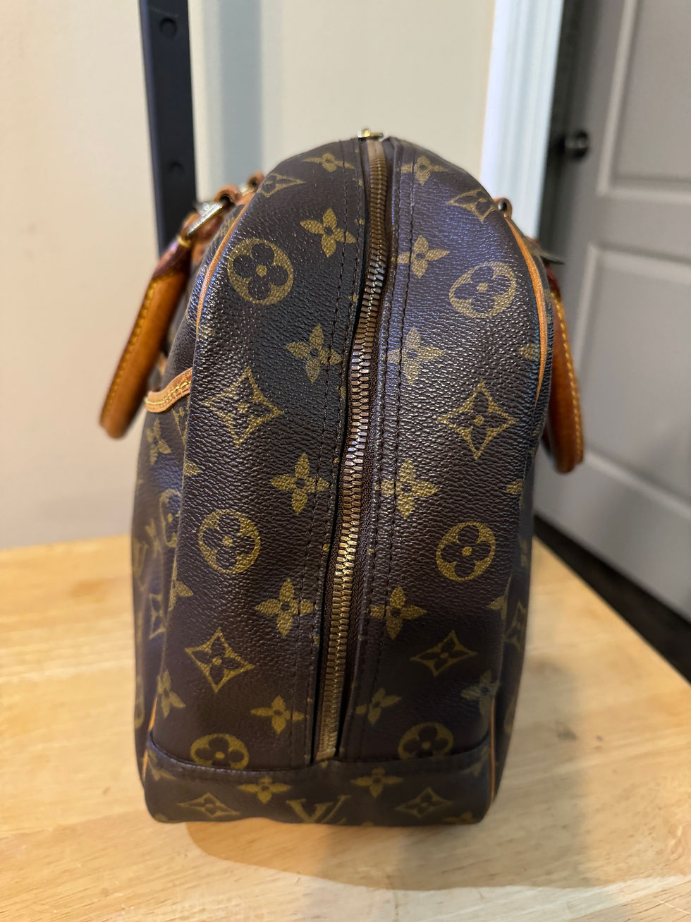 Thumbnail: Louis Vuitton Deauville