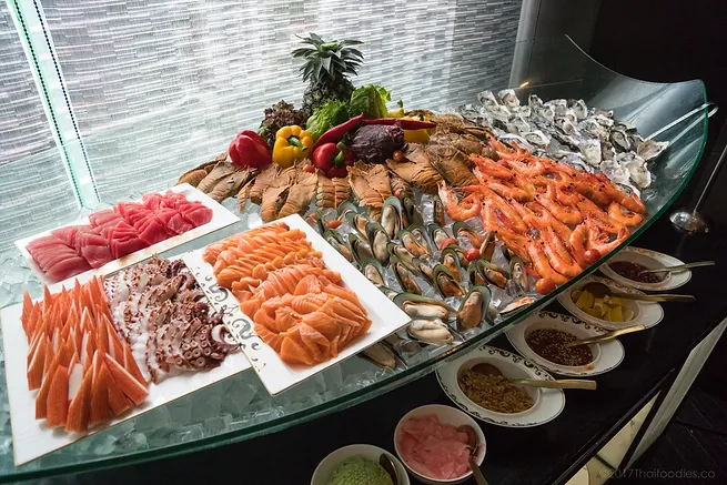 Holiday Inn Bangkok Sukhumvit S Maya Restaurant And Bar Indian Buffet