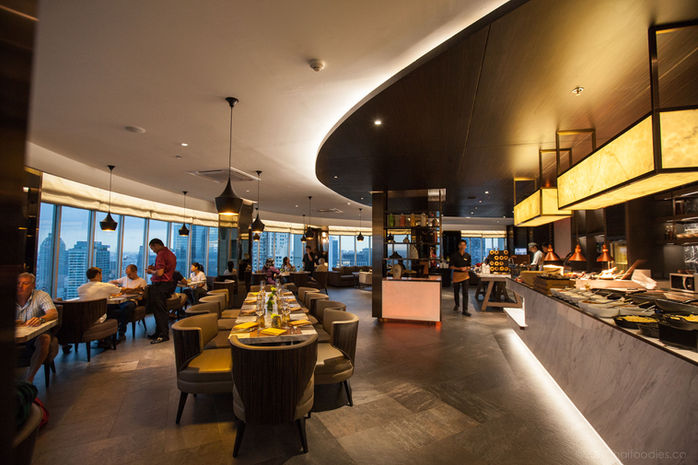 Anantara Sathorn Hotel Bangkok's 360º International Seafood Buffet at Zoom Sky Lounge - Gourmet